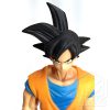 Dragon Ball statuetta di Goku in piedi pronto allo scontro 6 tuttogiappone